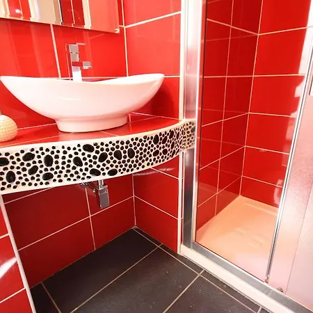 7 Archi לינה וארוחת בוקר קומו