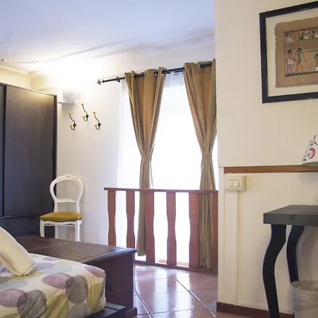 7 Archi לינה וארוחת בוקר קומו