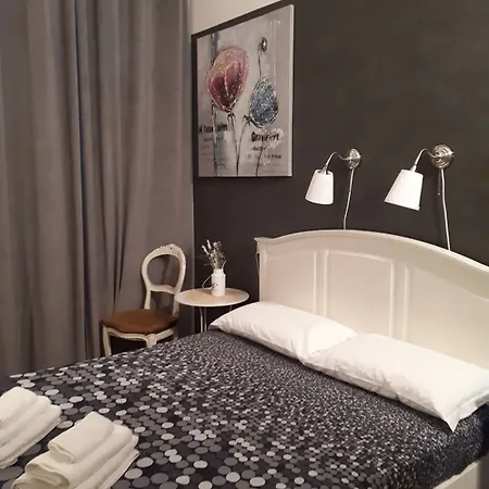 ベッド・アンド・ブレックファスト 7 Archi 3*